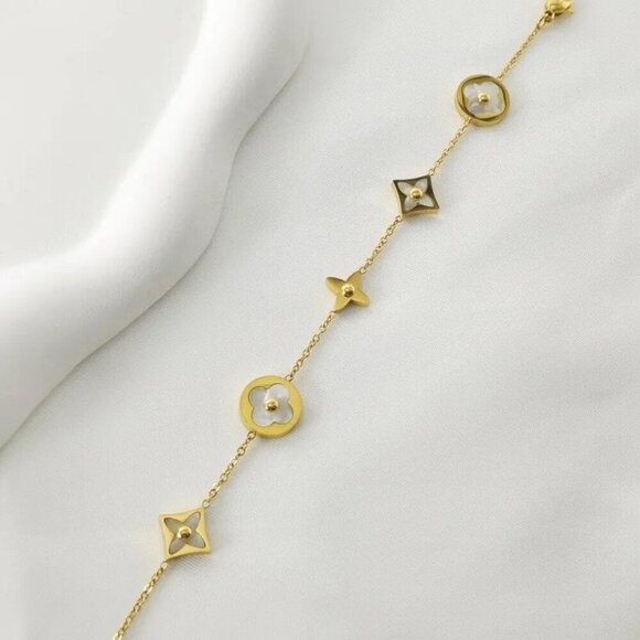 18K Gold Plated Stainless Steel Fashion Bracelet, Pearly White Inlay - Picture 1 of 8